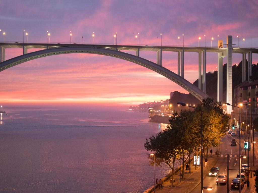 Merc Porto Central Place Esterno foto